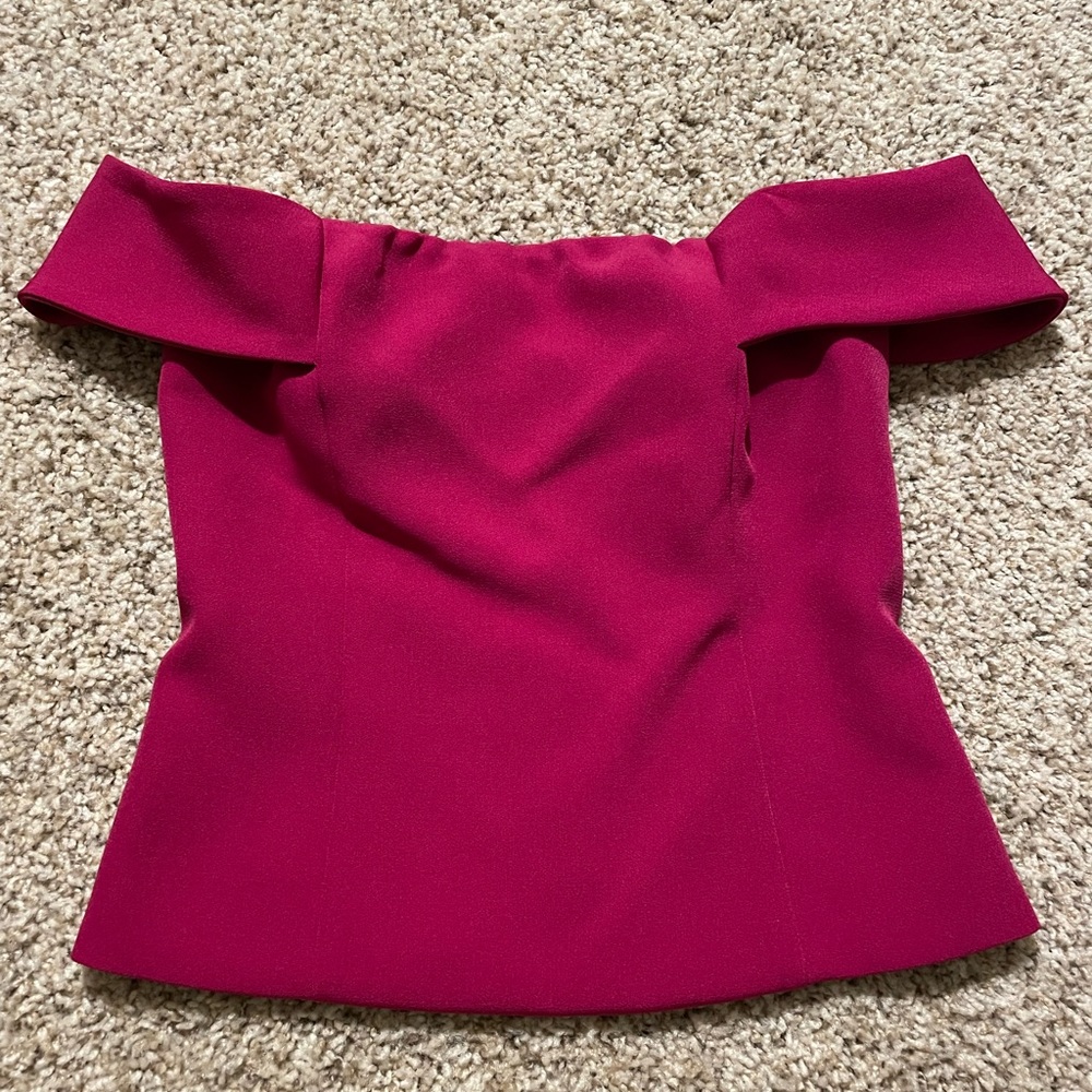 EXPRESS Off the shoulder top